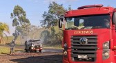 Kombi é consumida pelo fogo em Coronel Vivida