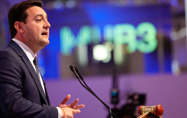 “Fim das concessões garante mais de R$ 60 bilhões em obras e tem sentimento de missão cumprida”, afirma Ratinho Júnior