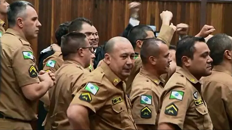 Superior Tribunal de Justiça anula júri que absolveu 13 PMs acusados de matar cinco suspeitos de roubar carro