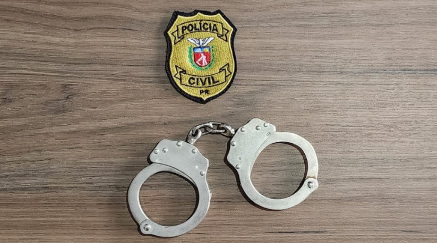 Casal é preso por furto a residência