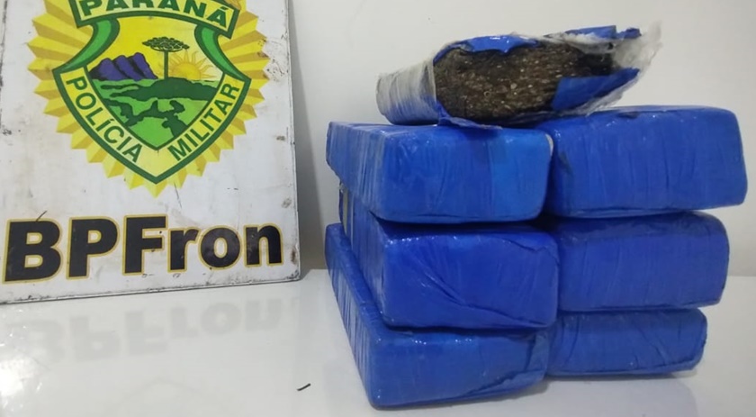 Polícia Militar apreende menor com quase 5kg de maconha em ônibus interestadual