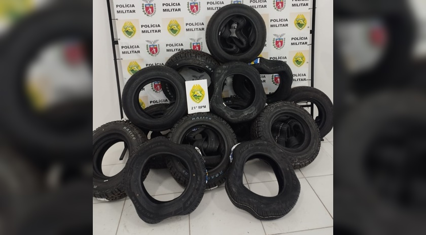 Patrulha Rural intercepta veículo carregado com pneus contrabandeados na PR-182; carga tinha como destino Francisco Beltrão