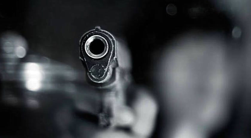 Casal é agredido e amarrado durante assalto dentro de casa