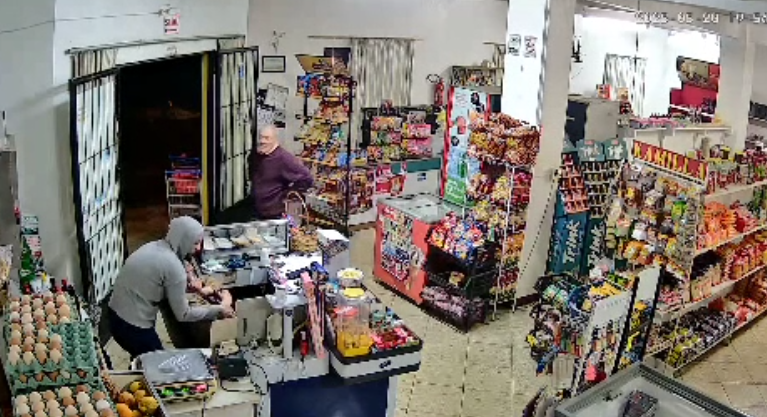 Homem é preso em operação conjunta horas após cometer roubo em mercado na BR-163 em Barracão