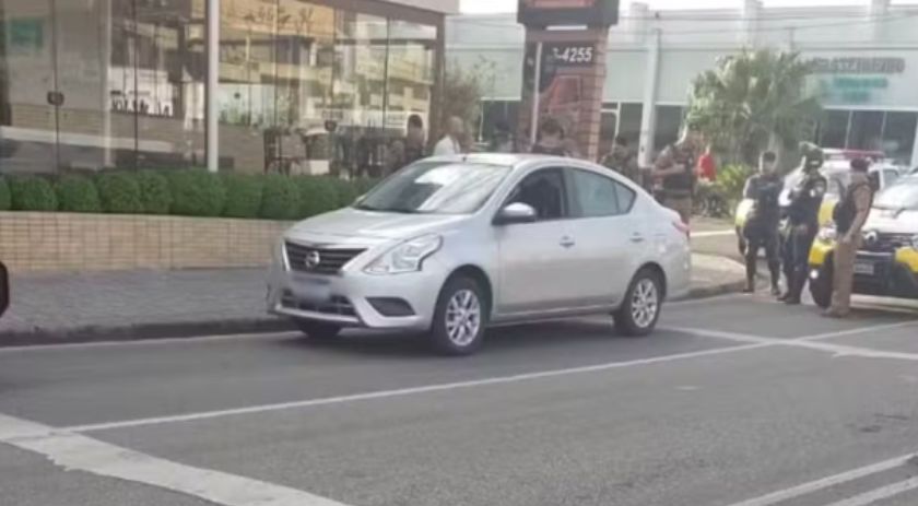 Policial civil é preso suspeito de roubar carro em Curitiba