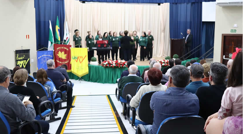 Coronel Vivida realiza lançamento da Universidade Aberta à Terceira Idade