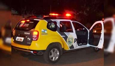 Mulher ameaça frentista com ‘comparsa armado’, leva dinheiro de posto e desaparece