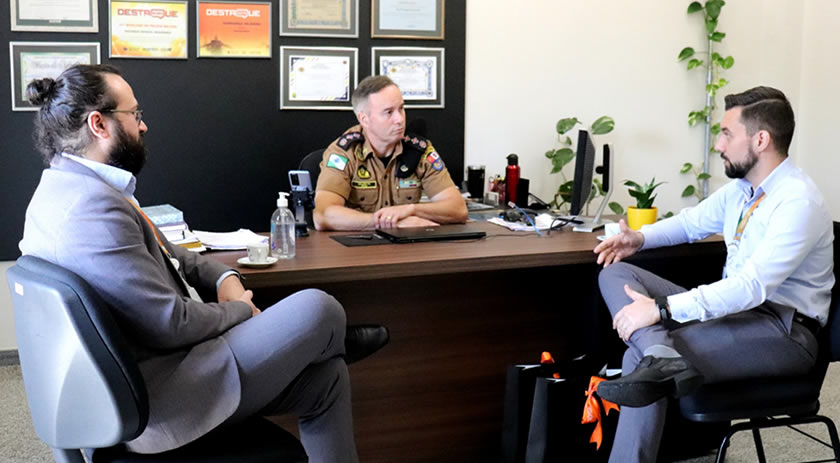 Cresol avalia diretrizes de segurança após exercício simulado da Polícia Militar