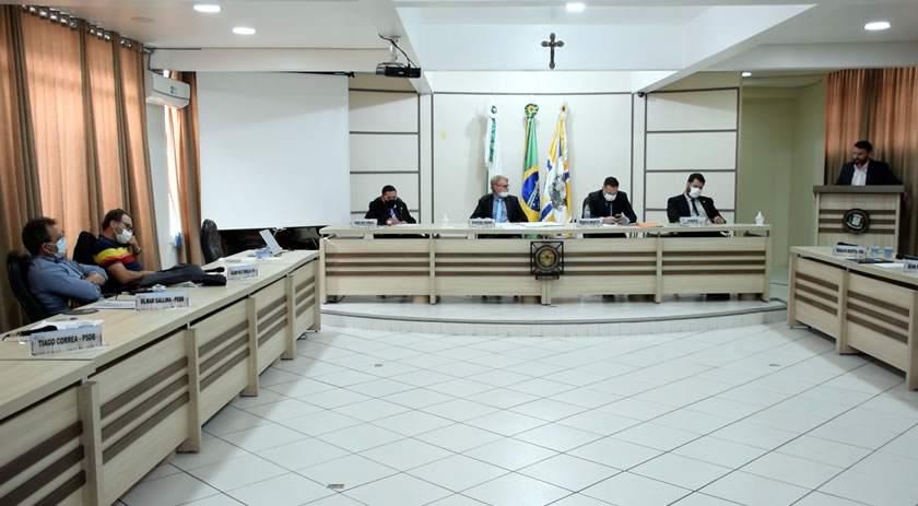 Vereadores justificam voto contrário a abertura da Comissão de Inquérito do transporte público