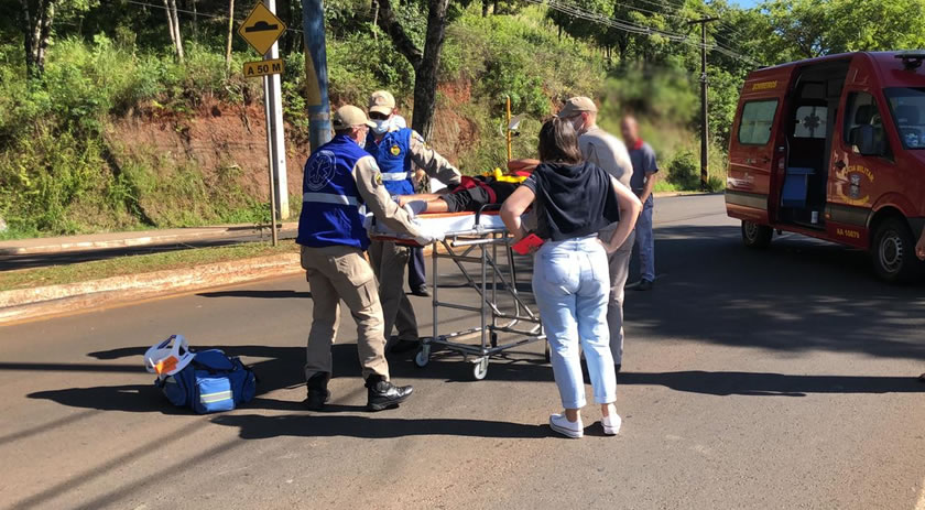 Motociclista fica ferido em acidente na Avenida Antonio Silvio Barbieri