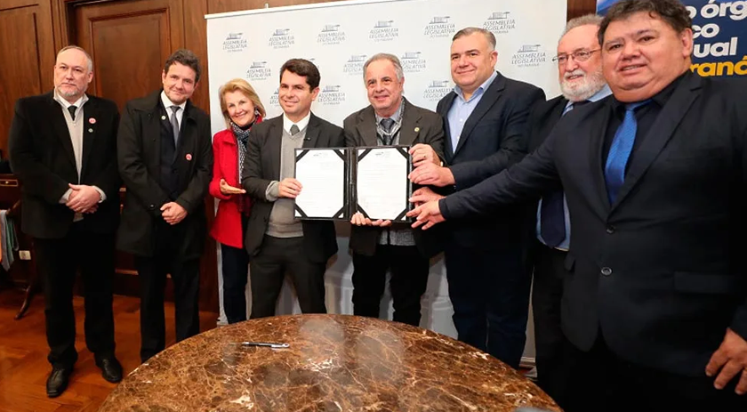 Assembleia Legislativa e CRM/PR firmam acordo para aprimorar políticas públicas de saúde