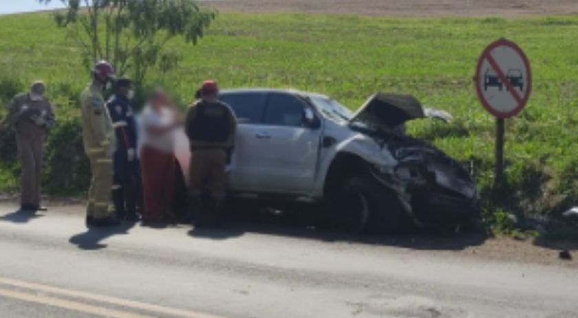 Colisão frontal na PR-483 próximo à Penitenciária Estadual de Francisco Beltrão resulta em prisão por embriaguez ao volante