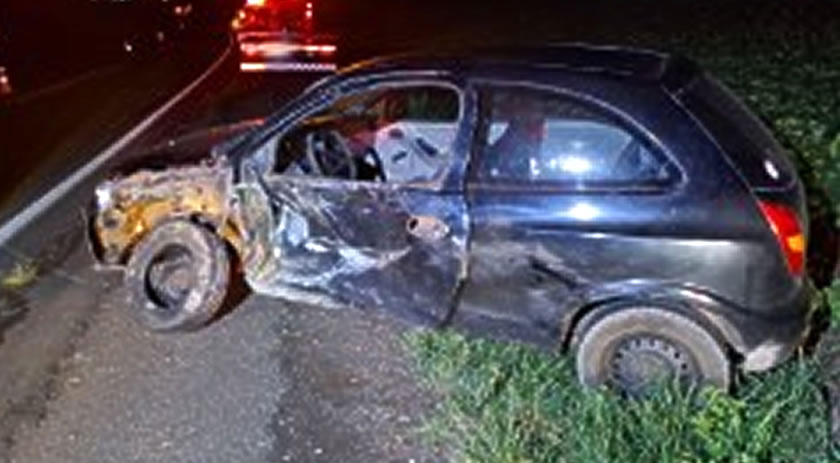 Colisão lateral entre caminhão e carro deixa um ferido na PR-182