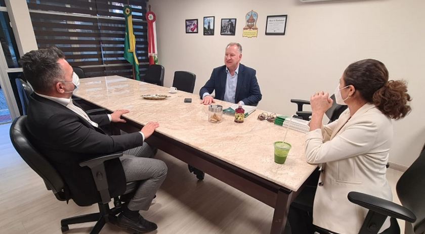 Trevisan solicita recursos para Saúde, Educação e Infraestrutura em Florianópolis