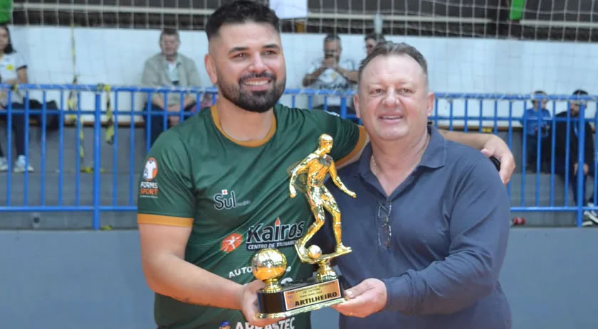 Aesupar premia dois jogadores de Marmeleiro