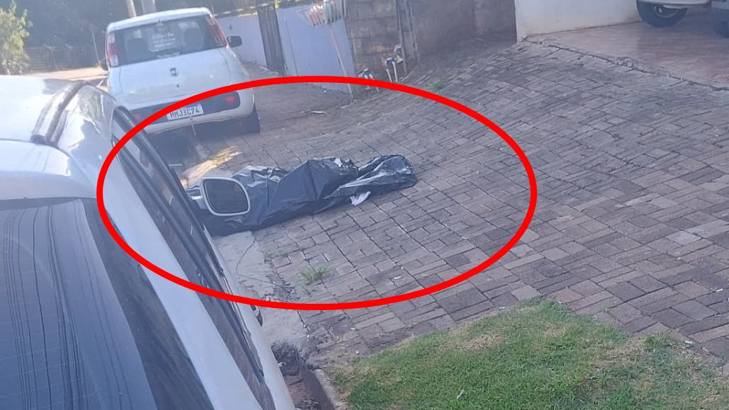 Homem é morto a tiros em frente a mercearia no Jardim Floresta