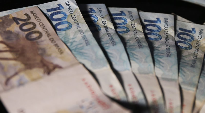 Mutirão do Desenrola Brasil renegocia R$ 433 milhões em um único dia
