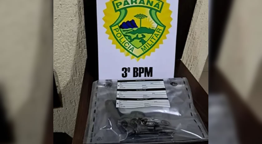 Homem é preso após efetuar disparo de arma de fogo em praça pública de