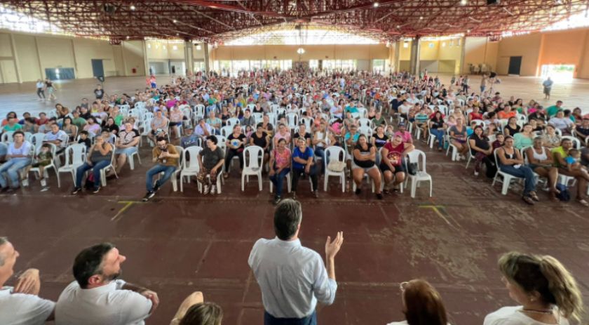 Beneficiários do Bolsa Família participam de encontro