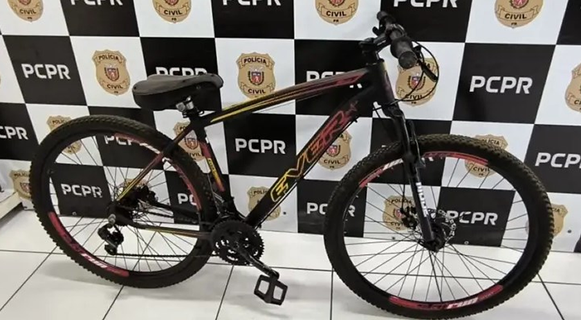 Polícia Civil procura os donos de duas bicicletas recuperadas