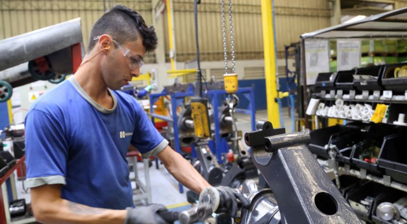 Paraná é o maior gerador de empregos para jovens de 18 a 29 anos da região Sul