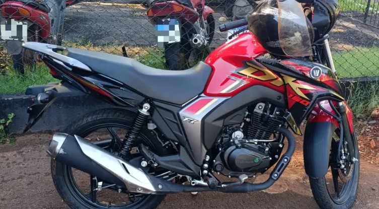 Adolescente é apreendido com motocicleta furtada após acidente