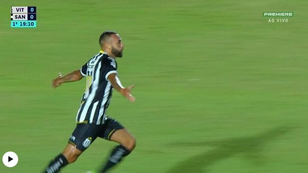 Santos vence a primeira fora de casa e coloca o Vitória no Z-4