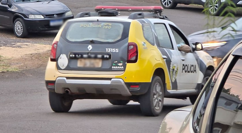 Suspeitos de furtos e roubos de veículos são presos em hotel de Barracão