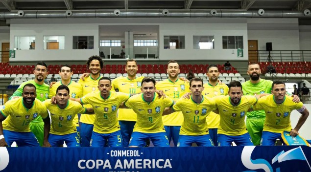 Brasil enfrenta Peru para avançar à final da Copa América de futsal