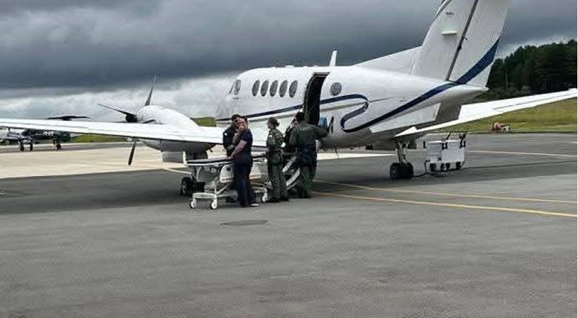 Bebê de 14 dias é transportado de avião e helicóptero para cirurgia cardíaca urgente