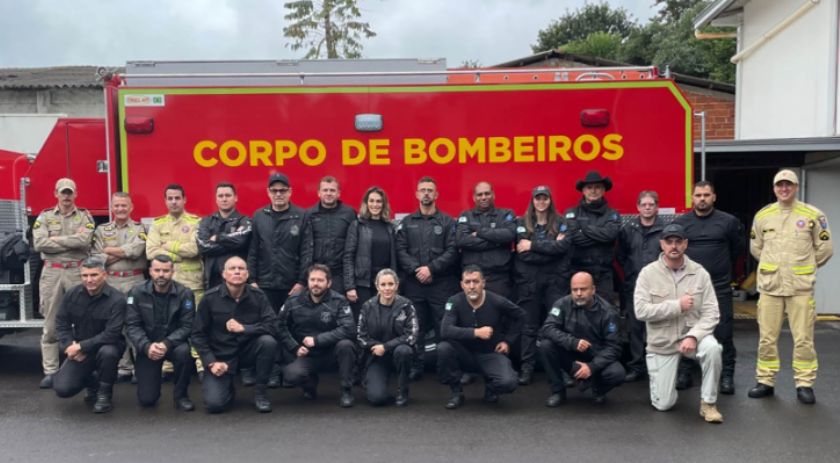 Curso de brigada de incêndio capacita 30 policiais penais na região de Francisco Beltrão