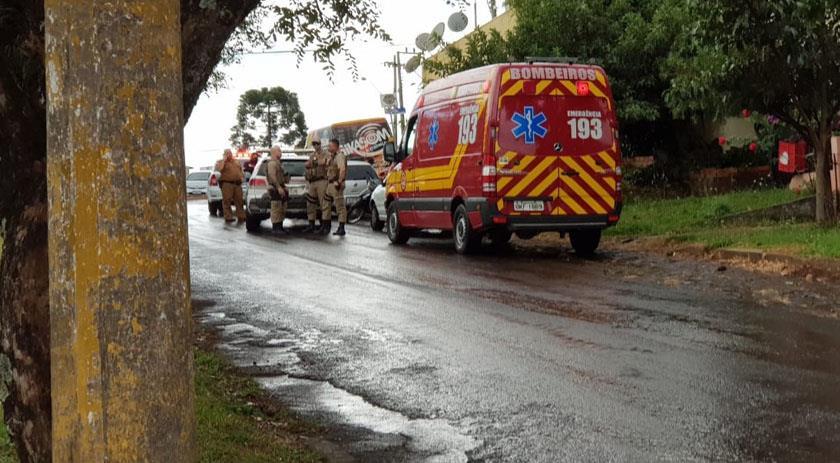 Bandidos invadem residência, amarram e agridem idoso durante assalto no centro