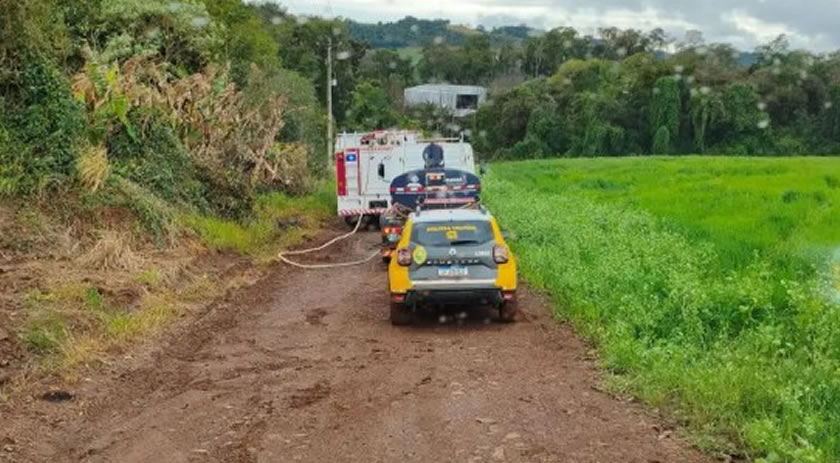 Tragédia: Mãe e filho morrem carbonizados após incêndio em residência