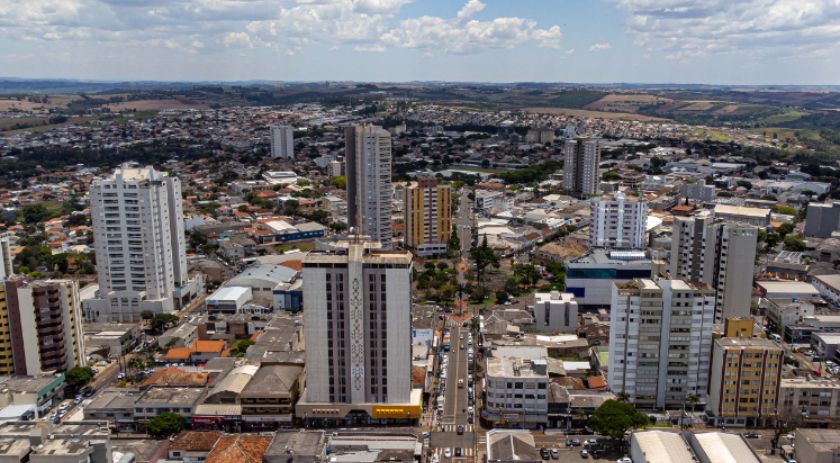 Paraná completa um ano com média de menos de um dia para viabilizar abertura de empresas