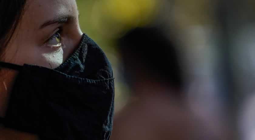 Multa para quem não usar máscara e mais medidas restritivas são impostas por novo decreto em SC