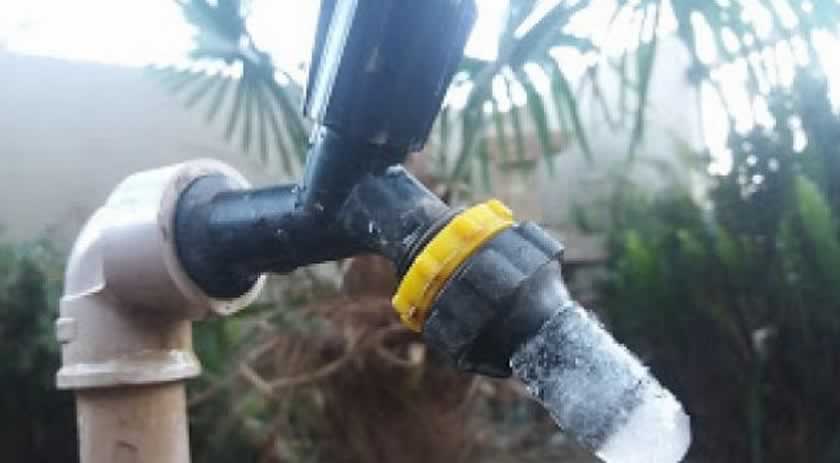 Com previsão de frio, Casan orienta população a proteger instalações de água