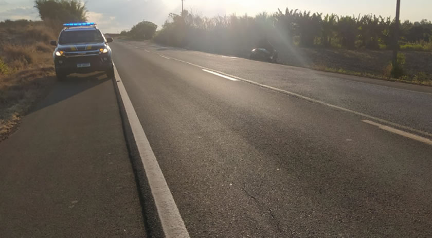Homem fica ferido após carro capotar na BR-163 em Capanema