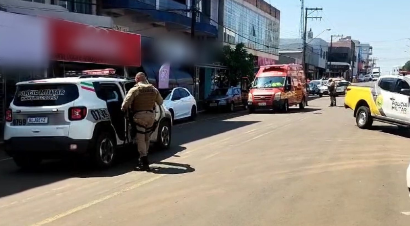 Homem é preso por tentativa de homicídio após invadir loja durante surto