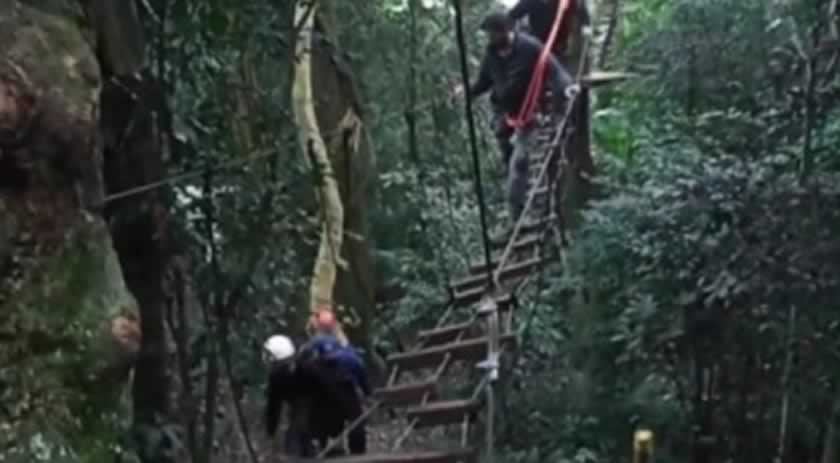 Após homem ficar preso em tirolesa, parque de aventuras se manifesta