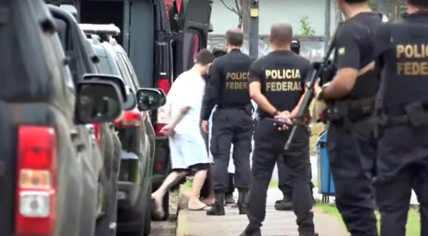 Ponte da Amizade é fechada para transferência de presos