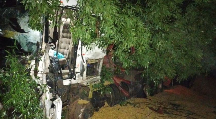 Acidente entre caminhões é registrado entre Pato Branco e Mariópolis