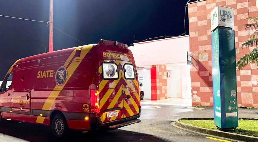 Homem é esfaqueado em bar e fica em estado grave