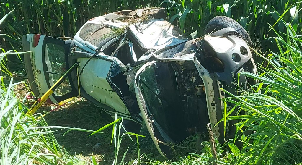 Colisão mata mulher e deixa homem ferido na PR 180