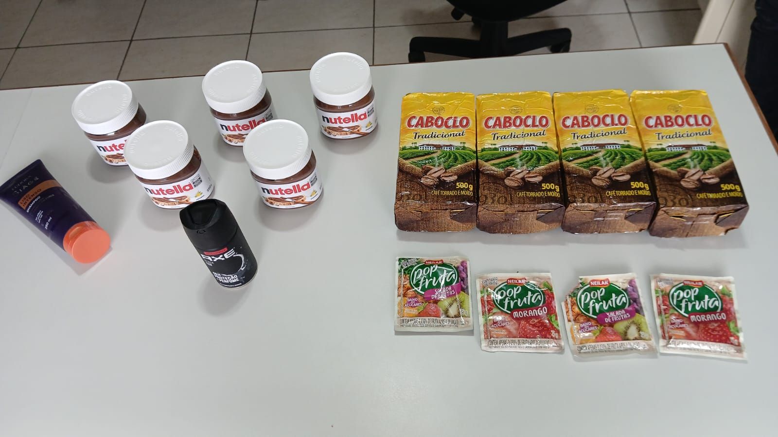 Dupla é presa por furto em supermercado