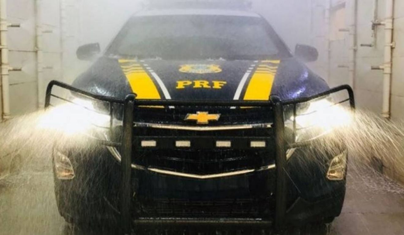 Motorista embriagado desafia PRF para um racha e acaba preso no dia do aniversário
