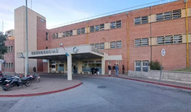 Menina de 13 anos atira na própria cabeça e é internada em estado crítico