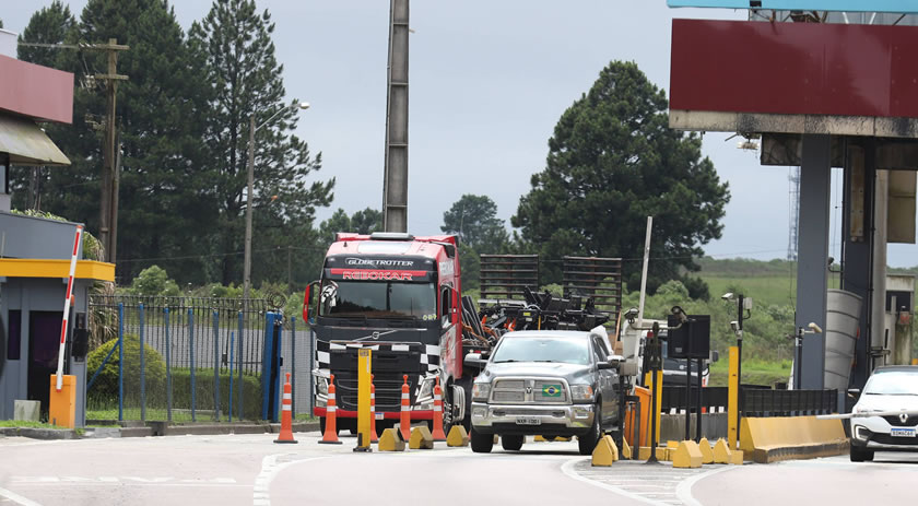 Governo do Estado e PRF vão organizar fluxo de veículos nas praças desativadas