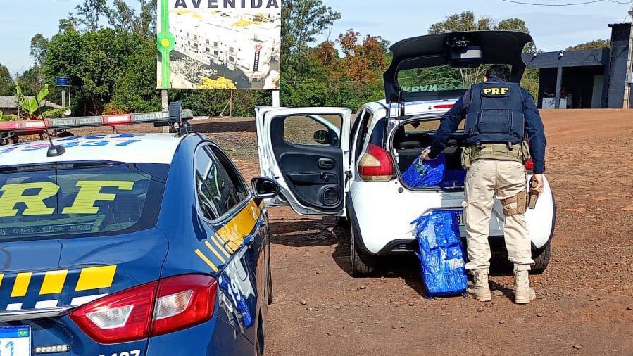 PRF apreende quase 94 kg de maconha e prende homem em Realeza (PR)