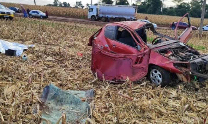 Casal morre em capotamento de carro na PR-589