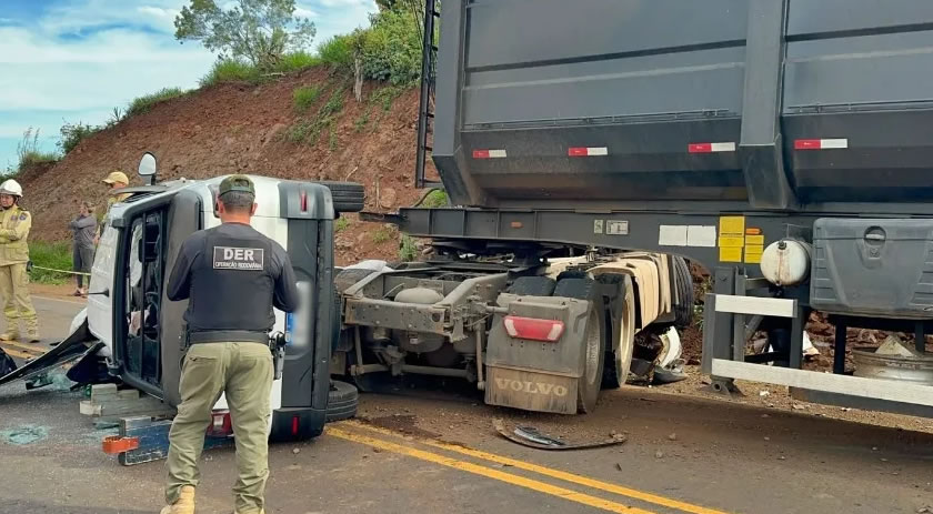 Mulher morre e quatro pessoas ficam feridas em grave colisão na PR-180